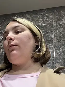 Snapshot of KateBurlesk chatting on November 2025 09:09:01 AM KateBurlesk online show from November 2025 09:09:01 AM