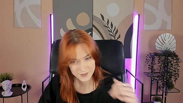 Snapshot of SierraHarper chatting on November 2025 12:16:01 PM SierraHarper online show from November 2025 12:16:01 PM