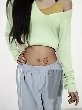 Snapshot of Alli8900 chatting on November 2025 05:02:01 PM Alli8900 online show from November 2025 05:02:01 PM