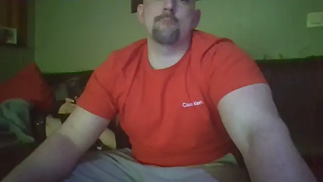 Snapshot of DeeLouLou chatting on February 2026 06:26:01 AM DeeLouLou online show from February 2026 06:26:01 AM