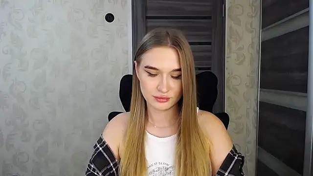 AnyaSmack online show from December 2025 08:20:01 PM