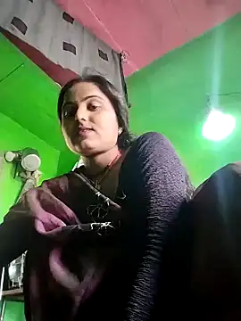 Snapshot of Pooja_hote chatting on November 2025 03:39:02 AM Pooja hote online show from November 2025 03:39:02 AM