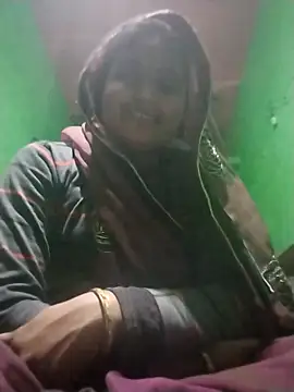 Snapshot of Pooja_hote chatting on November 2025 05:36:02 PM Pooja hote online show from November 2025 05:36:02 PM