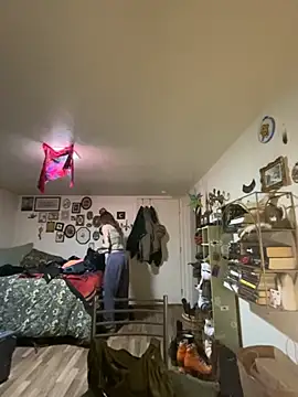 Snapshot of ashtrayhaterz chatting on November 2025 12:00:02 AM ashtrayhaterz online show from November 2025 12:00:02 AM