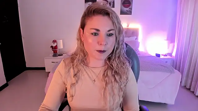 Snapshot of Violeta_Hotter chatting on November 2025 10:58:02 AM Violeta Hotter online show from November 2025 10:58:02 AM