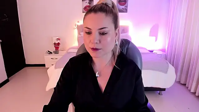 Violeta Hotter online show from December 2025 11:09:01 AM