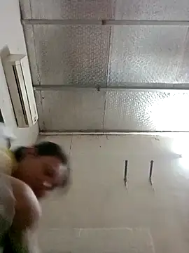 Snapshot of lynae-0 chatting on November 2025 08:31:01 PM lynae-0 online show from November 2025 08:31:01 PM