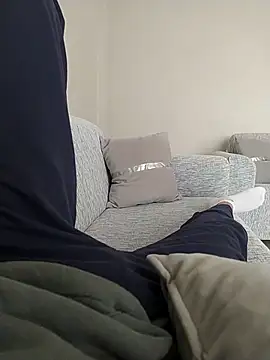 Snapshot of BarrenProtege chatting on November 2025 10:15:01 AM BarrenProtege online show from November 2025 10:15:01 AM