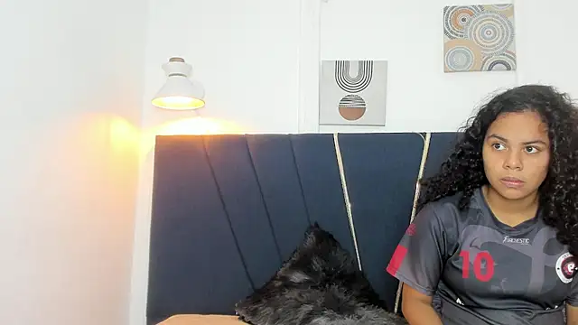 Snapshot of naomi_x0 chatting on February 2026 01:29:02 PM naomi x0 online show from February 2026 01:29:02 PM