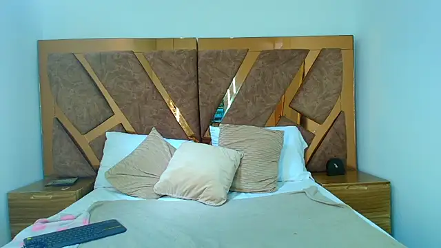 princess deimos   online show from February 2026 03:12:01 PM