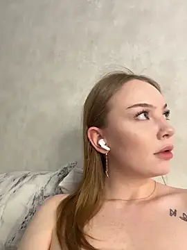 feral  berryss online show from December 2025 03:13:02 PM