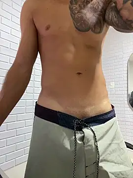 Snapshot of enzofelipe chatting on December 2025 09:38:02 PM enzofelipe online show from December 2025 09:38:02 PM