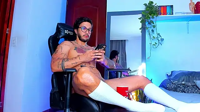 JotaCeliz online show from February 2026 11:07:01 AM