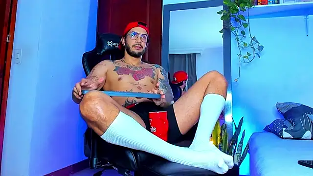 JotaCeliz online show from February 2026 11:01:01 AM