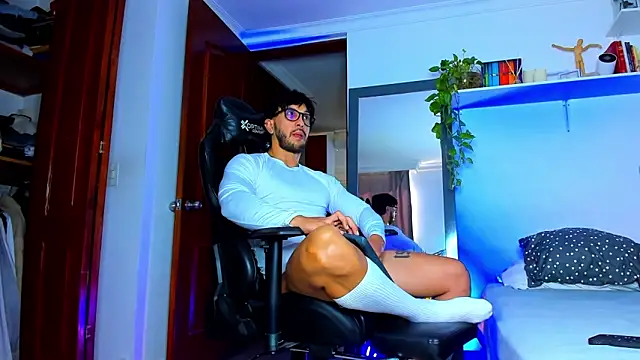 JotaCeliz online show from May 2026 07:17:01 PM