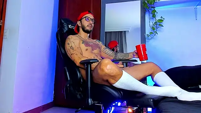 JotaCeliz online show from March 2026 10:52:02 AM
