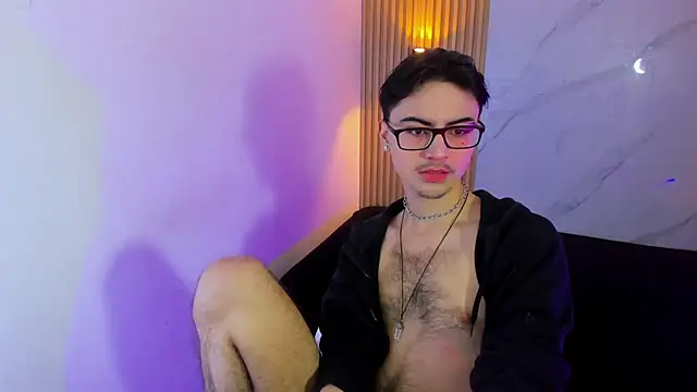 Im Dayros online show from December 2025 03:35:01 AM