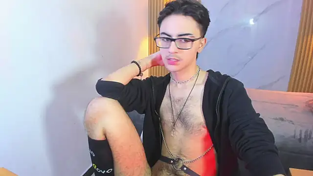 Im Dayros online show from December 2025 03:34:02 AM