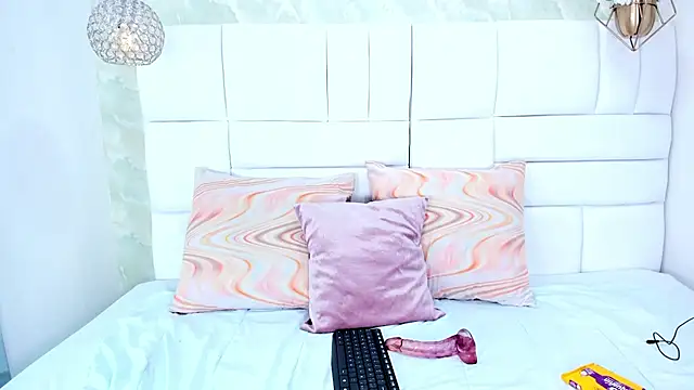 thalia nichols online show from March 2026 10:37:01 PM