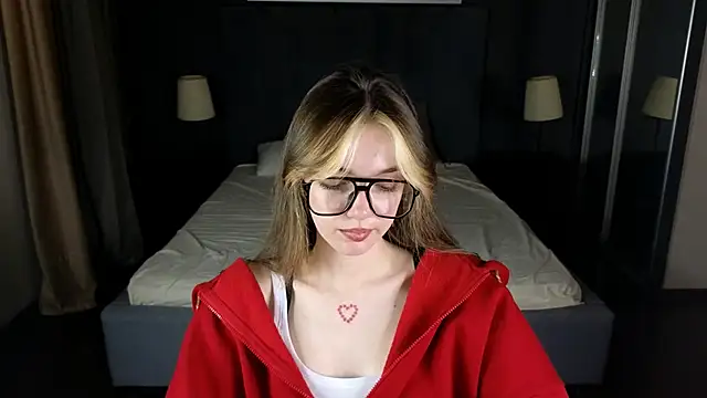 MILLIE MUR online show from December 2025 05:57:02 AM