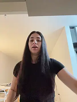 Snapshot of Magui21 chatting on December 2025 12:04:01 AM Magui21 online show from December 2025 12:04:01 AM