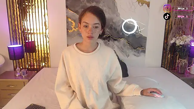 MiticaBrennet  online show from February 2026 06:24:02 AM