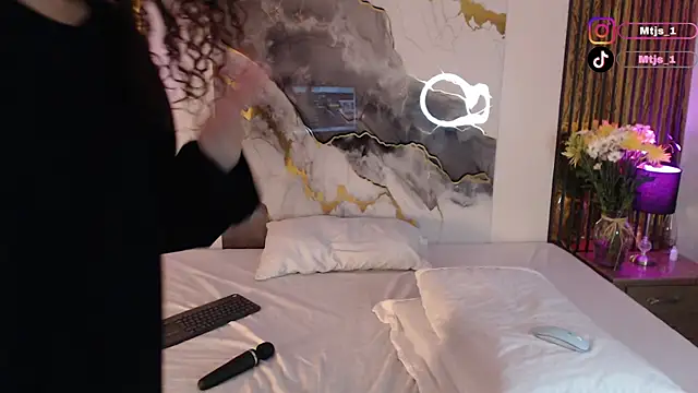 MiticaBrennet  online show from April 2026 04:29:02 AM