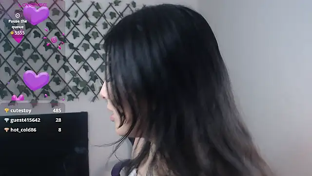 Snapshot of dulcinea77gp chatting on February 2026 04:01:02 AM dulcinea77gp online show from February 2026 04:01:02 AM