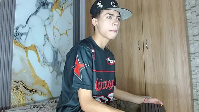 maverickhotson303av online show from November 2025 08:42:02 PM