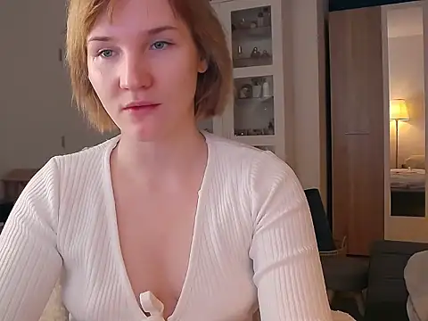 CatchVi online show from April 2026 06:32:01 PM