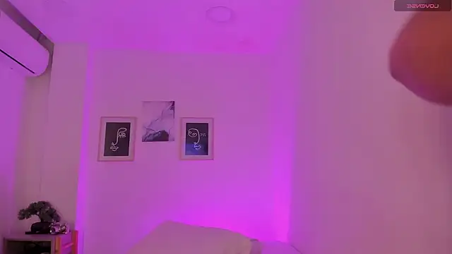 alejandrarojas  online show from February 2026 12:21:01 PM