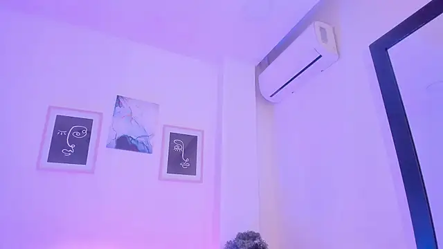 alejandrarojas  online show from April 2026 12:28:01 PM