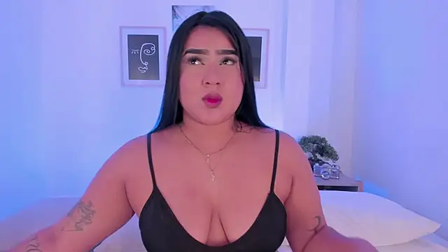 alejandrarojas  online show from April 2026 01:07:02 PM