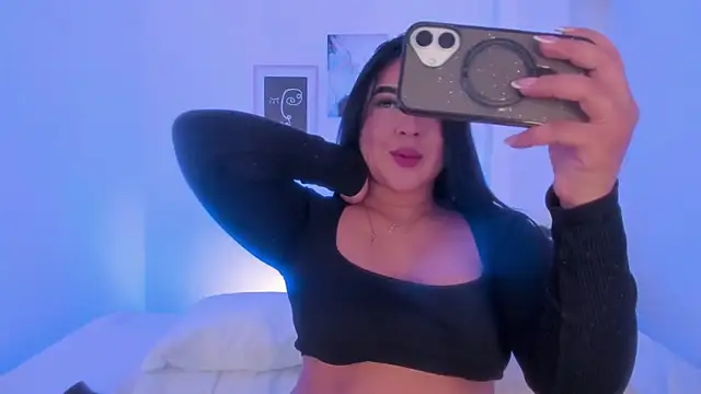alejandrarojas  online show from April 2026 12:53:01 PM