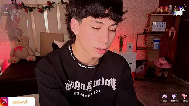 kaelwolf tay online show from February 2026 07:25:01 PM