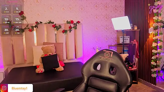 kaelwolf tay online show from March 2026 07:15:02 PM