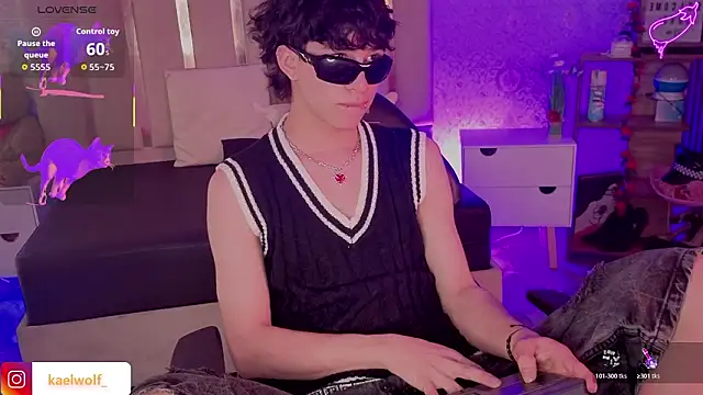 kaelwolf tay online show from March 2026 07:20:01 PM