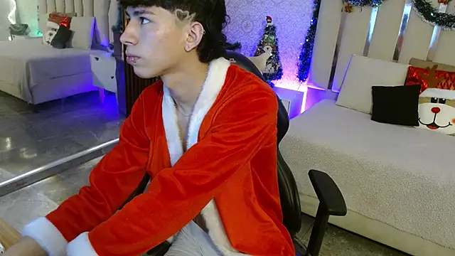 kaelwolf tay online show from December 2025 07:37:01 PM