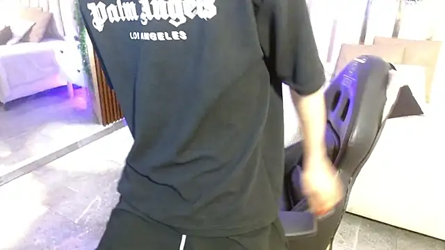 kaelwolf tay online show from November 2025 07:47:02 PM