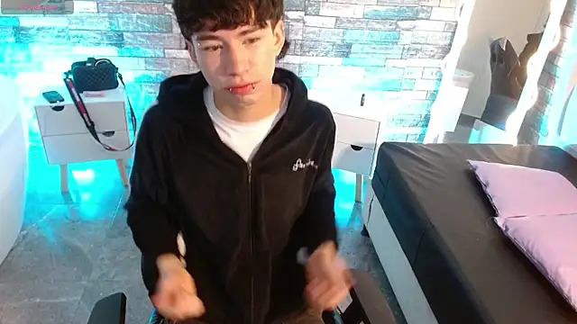 kaelwolf tay online show from November 2025 11:55:02 AM