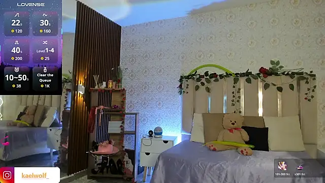 kaelwolf tay online show from February 2026 07:25:01 PM