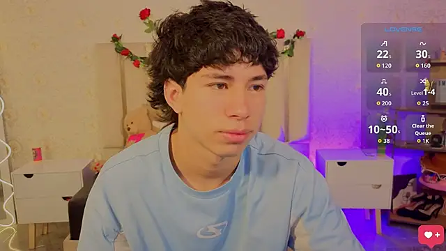 kaelwolf tay online show from April 2026 07:31:01 PM