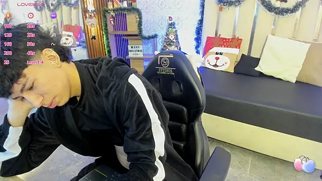 kaelwolf tay online show from December 2025 07:20:01 PM