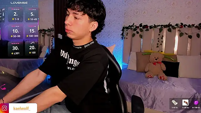 kaelwolf tay online show from February 2026 07:02:01 PM