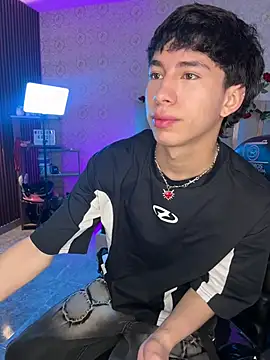 kaelwolf tay online show from March 2026 07:15:01 PM