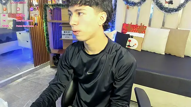 kaelwolf tay online show from December 2025 07:07:02 PM