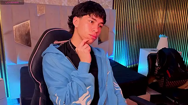 kaelwolf tay online show from March 2026 08:02:01 PM