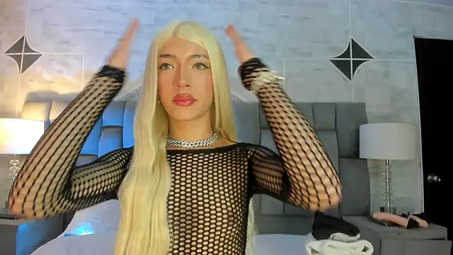 Snapshot of DeboraCopper chatting on March 2026 11:38:01 PM DeboraCopper online show from March 2026 11:38:01 PM