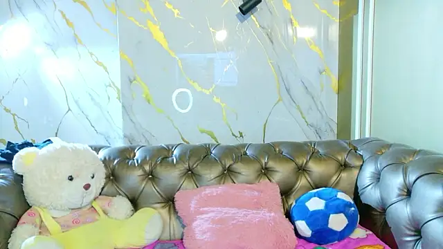 Cloe16  online show from February 2026 06:22:01 AM