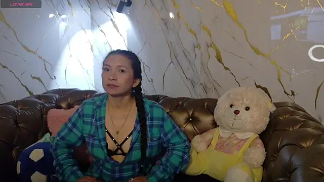 Cloe16  online show from December 2025 02:40:02 AM